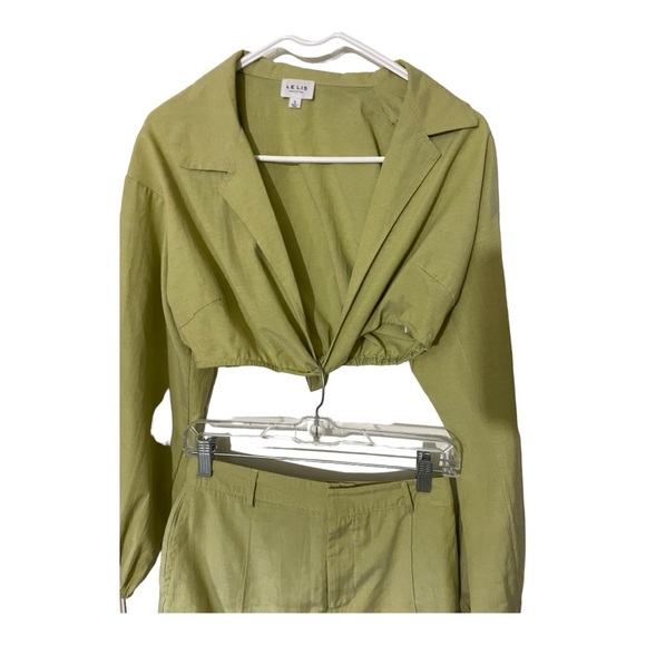 Le Lis womens crop top and short set. Light green. Size Small. Light green - Picture 3 of 10